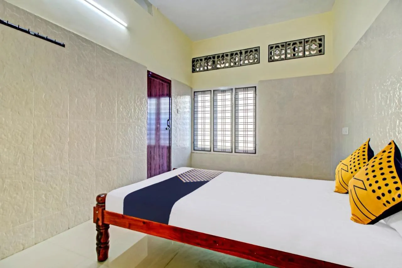 Spot On J P Tourist Home Kollam Hotel
