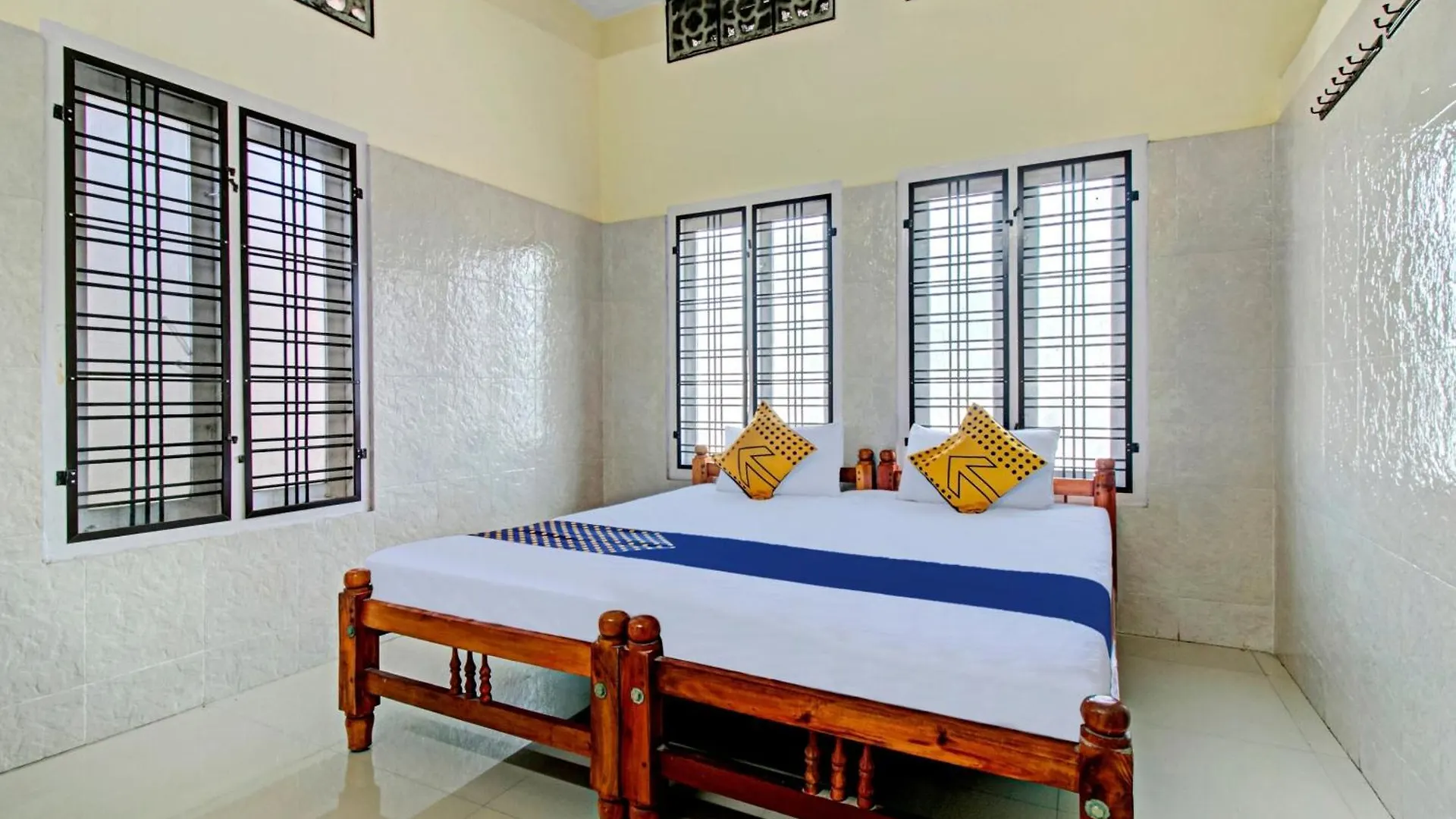 ** Hotel Spot On J P Tourist Home Kollam Indien